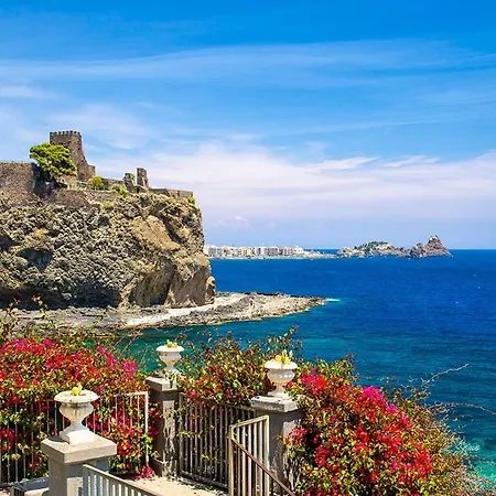 Casa vacanze C’mon Cannizzaro! // Tourist Lease *